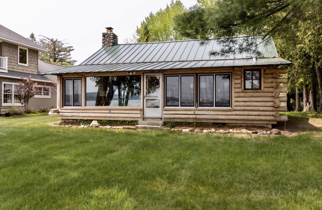 Up North Log Cottage at Memo's Treasure With Private Lake Leelanau Waterfront