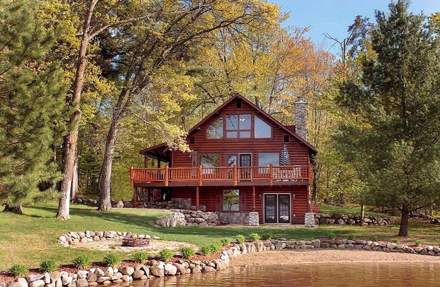 Up North With the Entire Family! Fall colors & cozy evenings or lakeside summer.