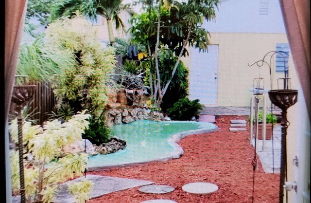 Up to 35% OFF! 1931 Single Studio Within Walking Distance To Beach, with POOL!