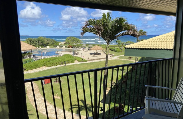 UPDATED 3RD FLOOR UNIT, OCEAN VIEW FROM YOUR BED, OUTRIGGER BEACHFRONT RESORT