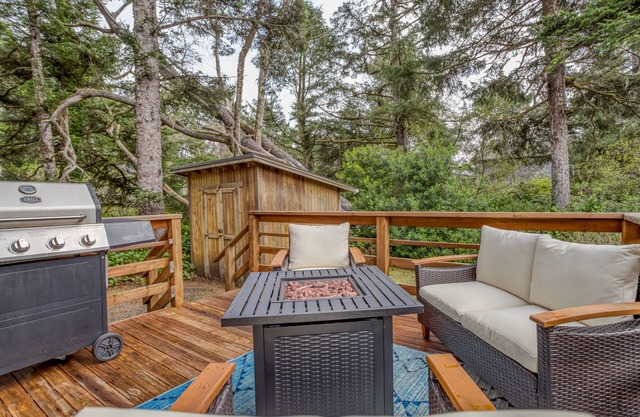 Updated Manzanita Charmer one Block from the Beach!