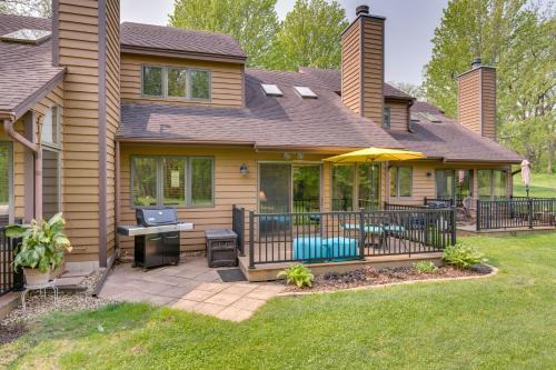 Updated Retreat with Golf Course and Wildlife Views!
