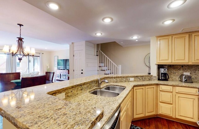 Updated Villa within Shelter Cove Harbour!