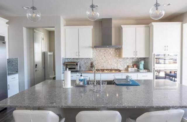 Upgraded Cozy, Spacious Family Friendly Home