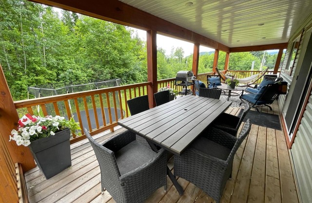 Upper Cottage Retreat on Churchill, Terrace