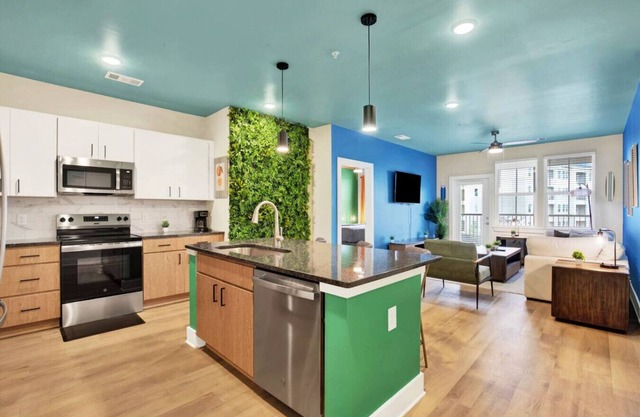 Upscale 2BR Getaway | Minutes to Savannah