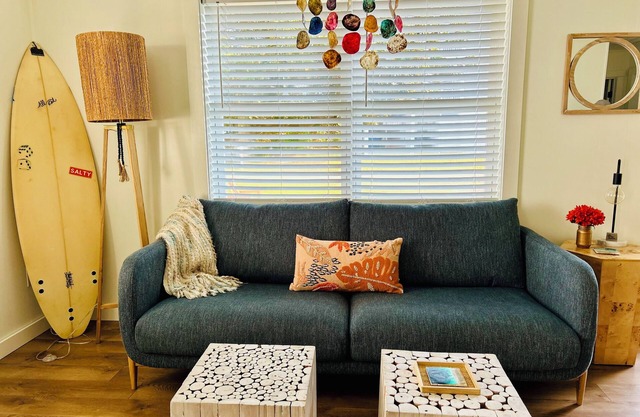 Upscale beach cottage near beach