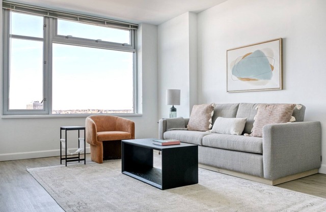 Upscale Cambridge 1BR w/Gym & W/D, walk to Harvard Bridge, by Blueground