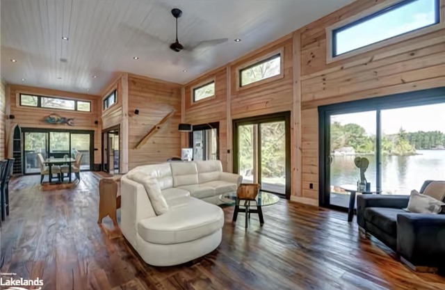 Upscale cottage life at this Lake Muskoka 4 bedroom cottage