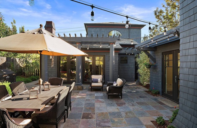 Upscale Guesthouse with Bonus Studio and Lush Garden