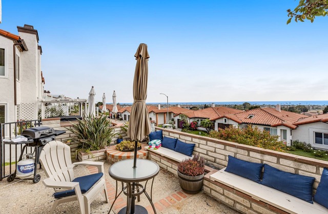 Upscale home with amazing ocean views - pool, hot tub and near beach