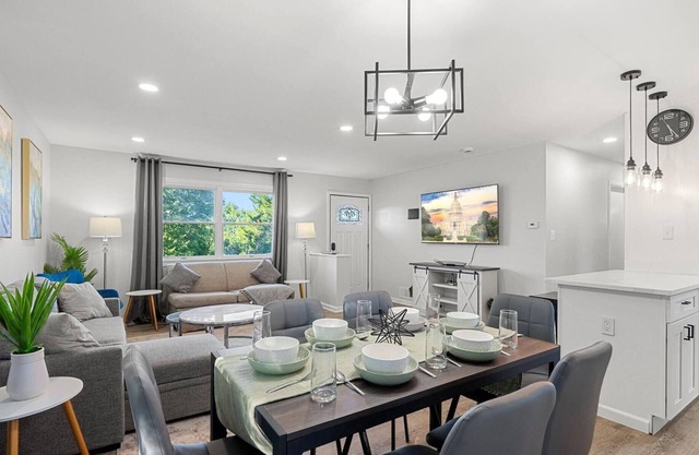 Upscale | Old Town Views | 3BD Lux