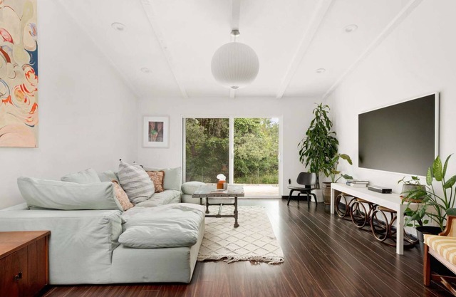 Upstay: Stunning Family Home—Garden & Fireplace