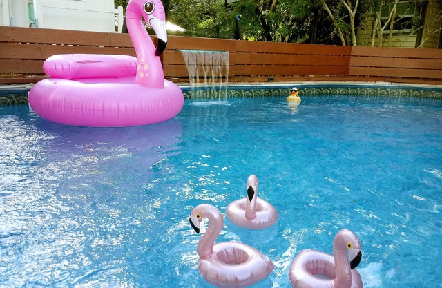 UPTOWN OASIS W PRIVATE, HEATED POOL, Minutes to all New Orleans' top attractions