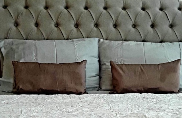 Uptown Parksuites Tower 1 - SDC Rentals