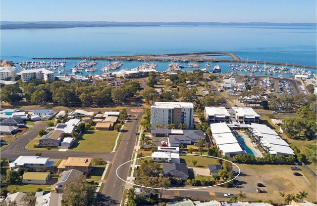 Urangan Harbour Bungalow