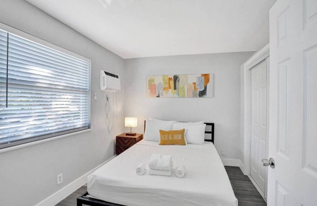 Urban Escape: Beachy 1BR in the heart of Fort Lauderdale