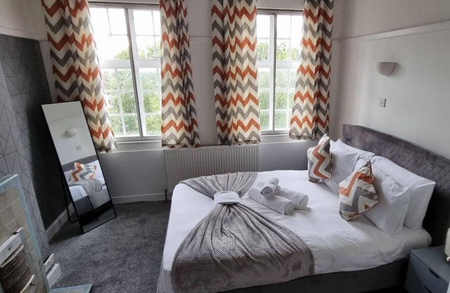Urban Oasis l 3-Bed Gem in Watford Town Center