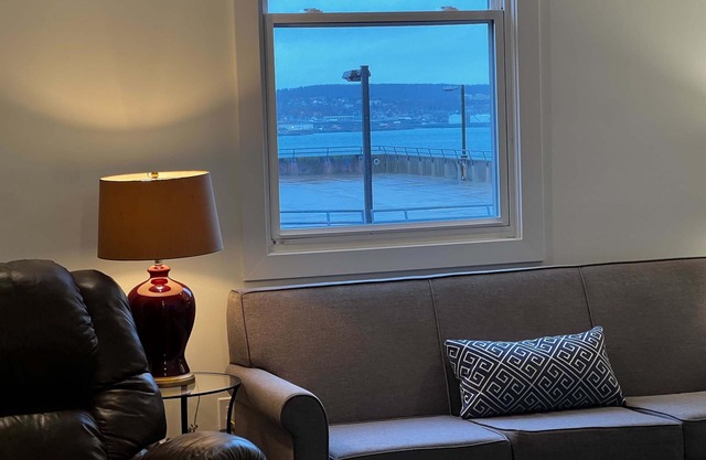 Urban Sophistication, Next To The Waterfront