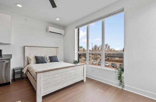 Urban Studio Comfort Near Sloan's Lake