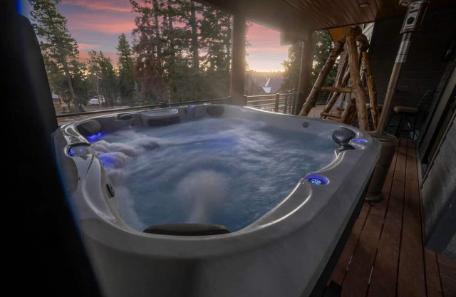 Utah's Best Parks & Luxury Await