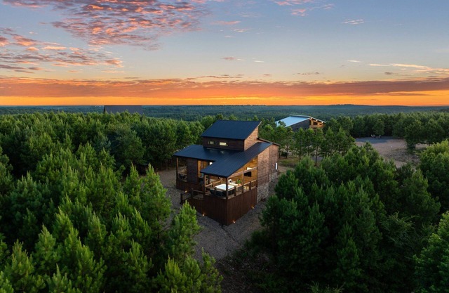 Vacana Glen, Big Back Deck, EV, Hot Tub, FirePit, Pets