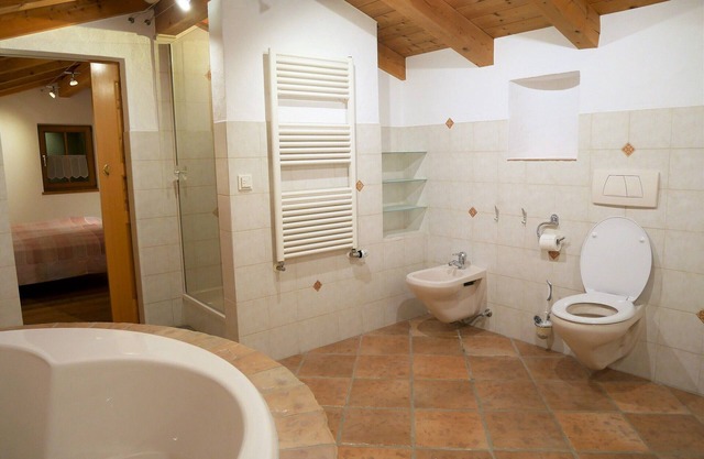 Vacation apartment 1-6 persons, 130-170 qm, balcony, TV, 2-3 bedrooms, non-smoking