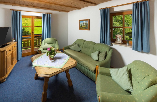 Vacation apartment Untersberg for 2-6 persons