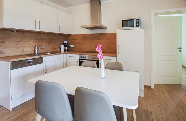 Vacation apartment/apartment for 5 guests with 55m² in Fehmarn (51636)