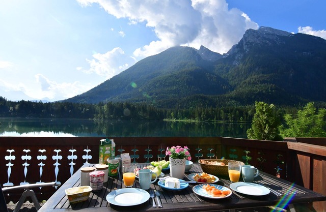 Vacation apartment* directly at Hintersee, Ramsau near Berchtesgaden, 4 persons