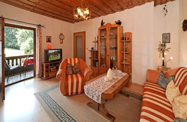 Vacation apartment Wiesenblick 84sqm with balcony and garden