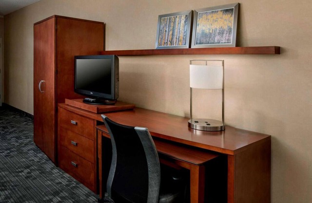 Vacation At Its Finest! 4 Pet-Friendly Units, Near F. Gilbert Hills State Forest