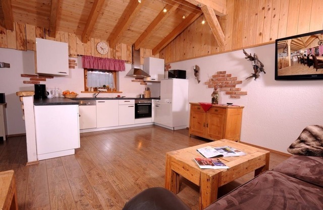 Vacation home for 12 guests with 135m² in Mühlbach am Hochkönig (273651)