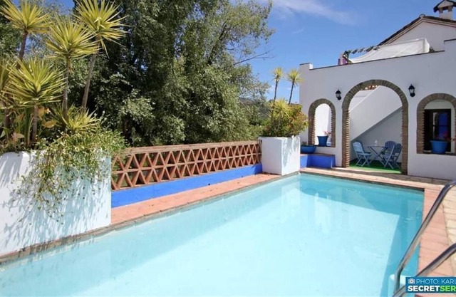 Vacation Home Casa del Rio Riverside Retreat with Mountain View, Pool & Wi-Fi