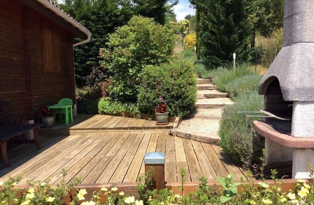 Vacation rentals in Périgord(3 chalets) with heated salt pool