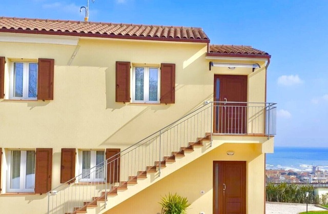 Vacation Home with Sea View and Garden - Amanecer