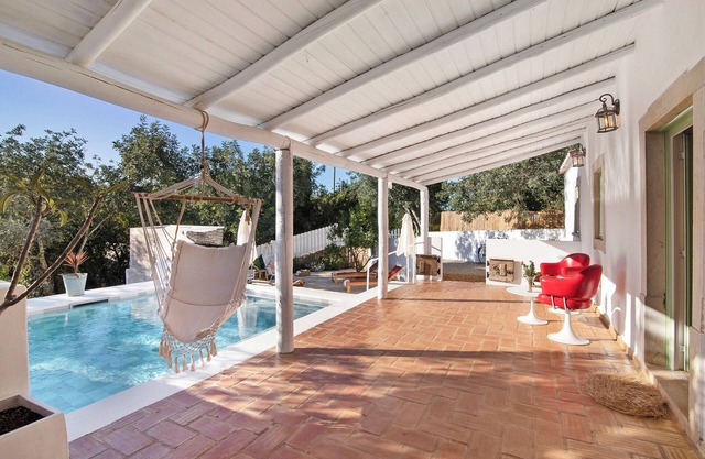 Vacation Home "Almóada - Eclectic Boutique" with Mountain View, Private Heated Pool & Wi-Fi
