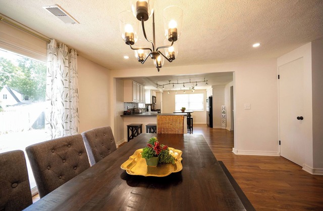 Vacation home, < 1 mile to University of Notre Dame, walk, bike or drive!