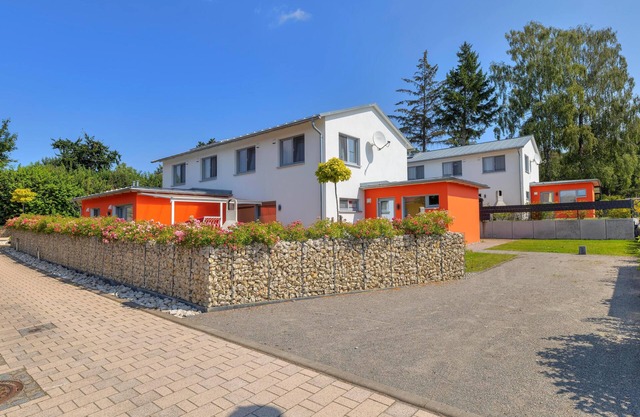 Vacation home approx. 800m from the sea with 6 bedrooms, sauna and fireplace