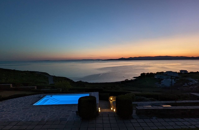 Vacation home for 10 guests with 300m² in Akrotiri (150552)