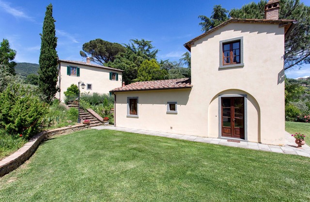 Vacation home for 14 guests with 300m² in Cortona (273281)