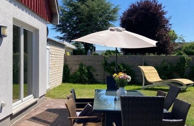 Vacation home for 10 guests with 95m² in Lensterstrand (54824)