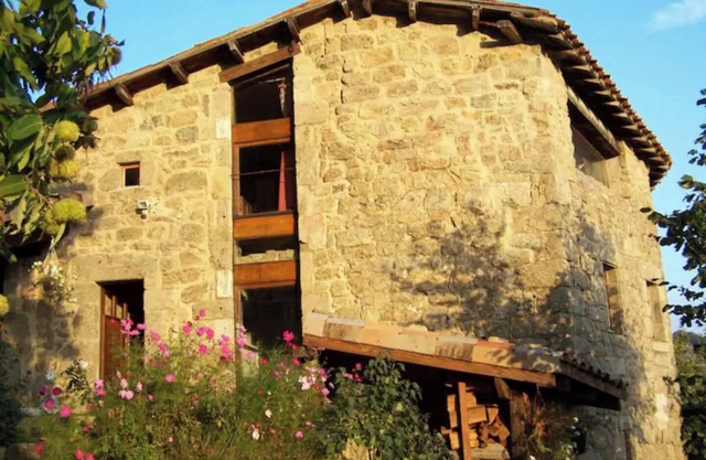 Vacation Home "Gîte De Chapelèche Châtaigniers 7 P" with Private Terrace & Wi-Fi
