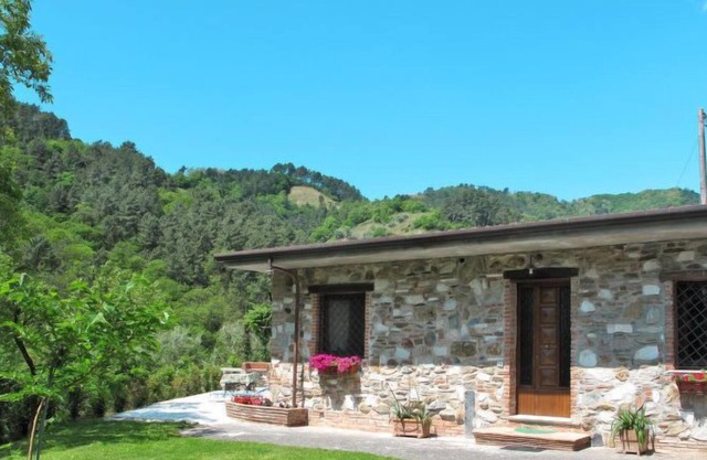 Vacation home Il Gelso in Marina di Massa - 4 persons, 1 bedrooms