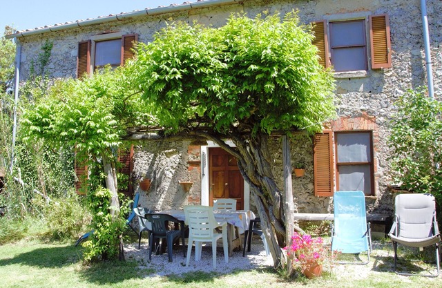 Vacation home in the heart of Tuscany Podere Pozzuolo, Casa Gelsomino