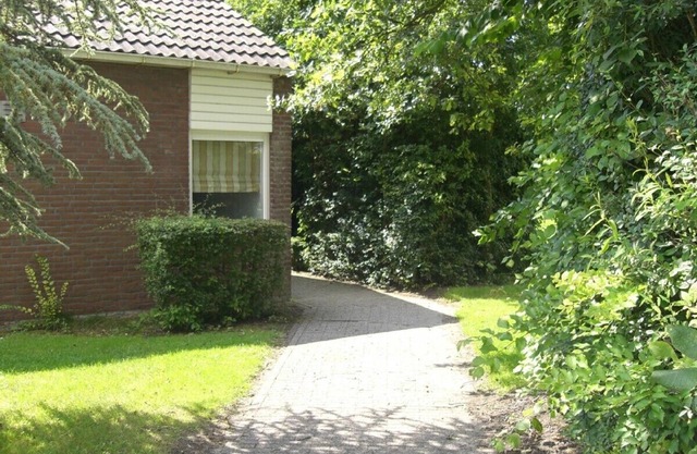 Vacation home w/view of the dike from Grevelingen Meer from the front door