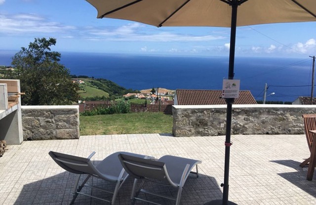 Vacation home with fantastic sea views and whirlpool