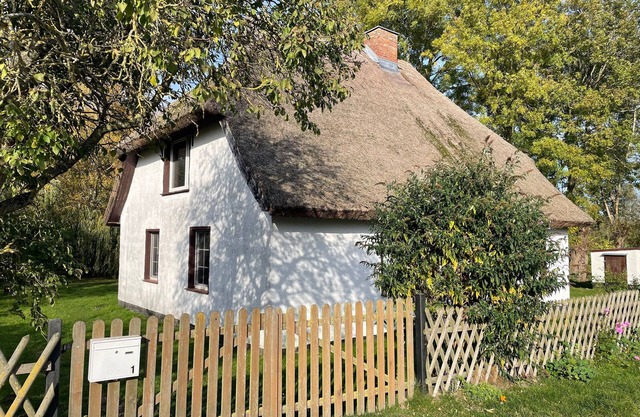 Vacation home with thatched roof - HOL - FH Reetdach Waase