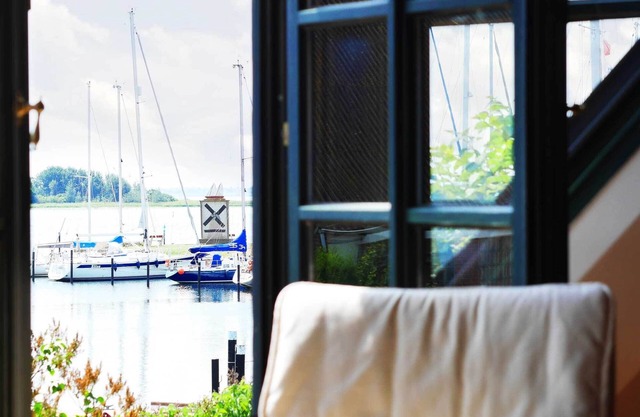 Vacation home with WiFi, roof terrace and fantastic sea views