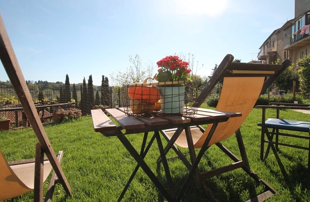 Vacation in Borgo, in the hills 2 steps from the Sea!